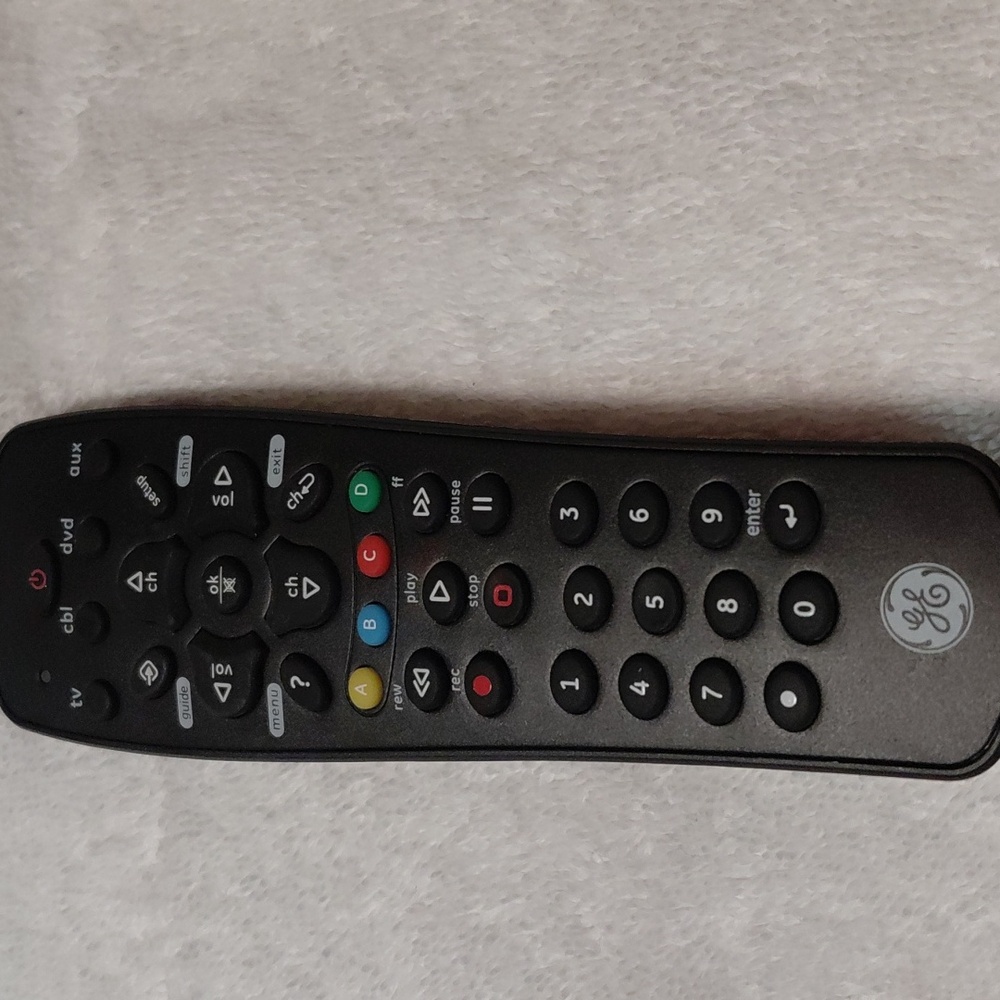 GE 4 Device Universal Black Remote Control BB2